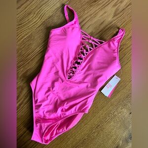 NEW with tags Lilly Pulitzer Isla Lattice One Piece Swimsuit in Plumeria Pink